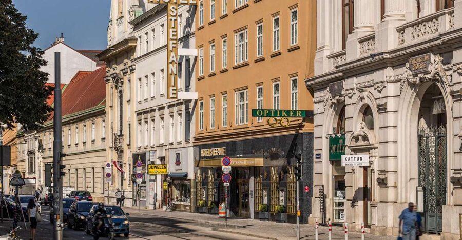 Vienna: Culinary Experience at Restaurant Stefanie - Starting with goulash, soup, and old Vienna flavors