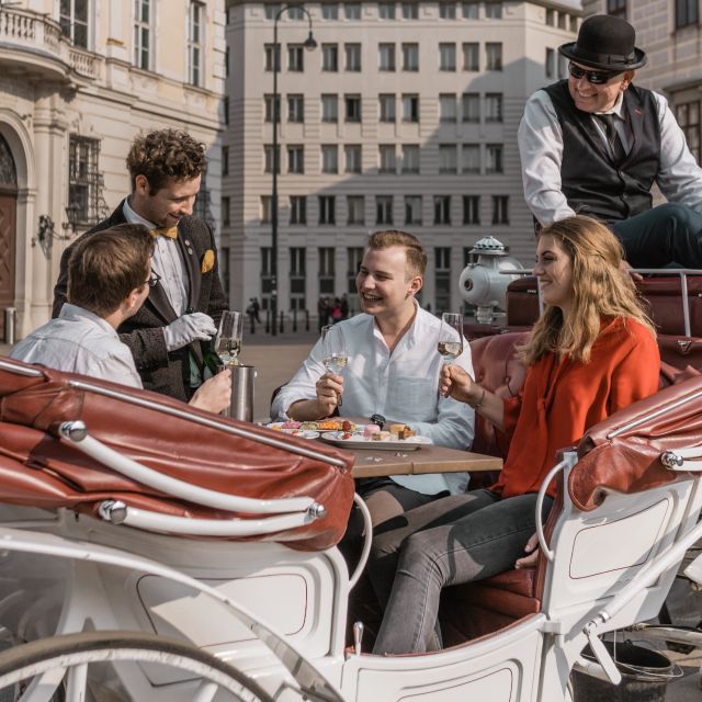 Vienna: Culinary Horse-Drawn Carriage Experience - Food, sparkling wine, and the moving table