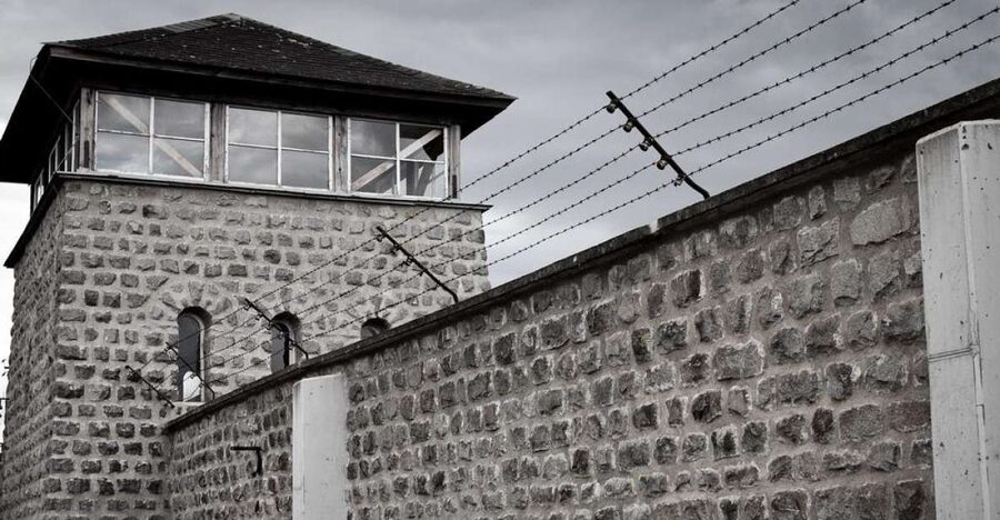 Vienna: Day Trip to Mauthausen Concentration Camp Memorial - Leaving Vienna with two hours of historical context