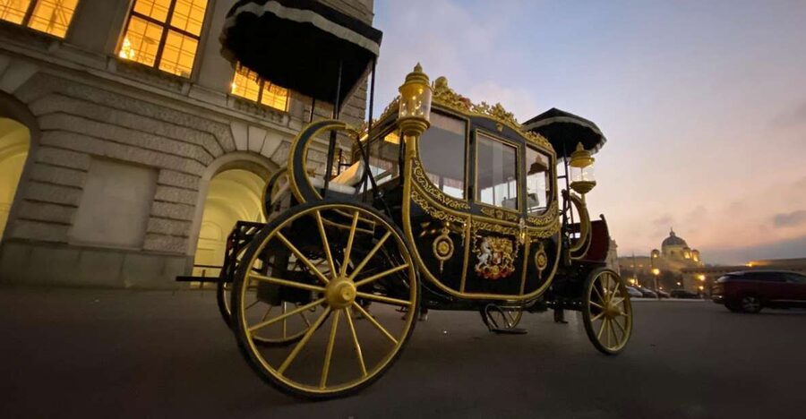 Vienna: Electric-Imperial Carriage Sightseeing Tour - Starting at Cafe Mozart beside the Albertina