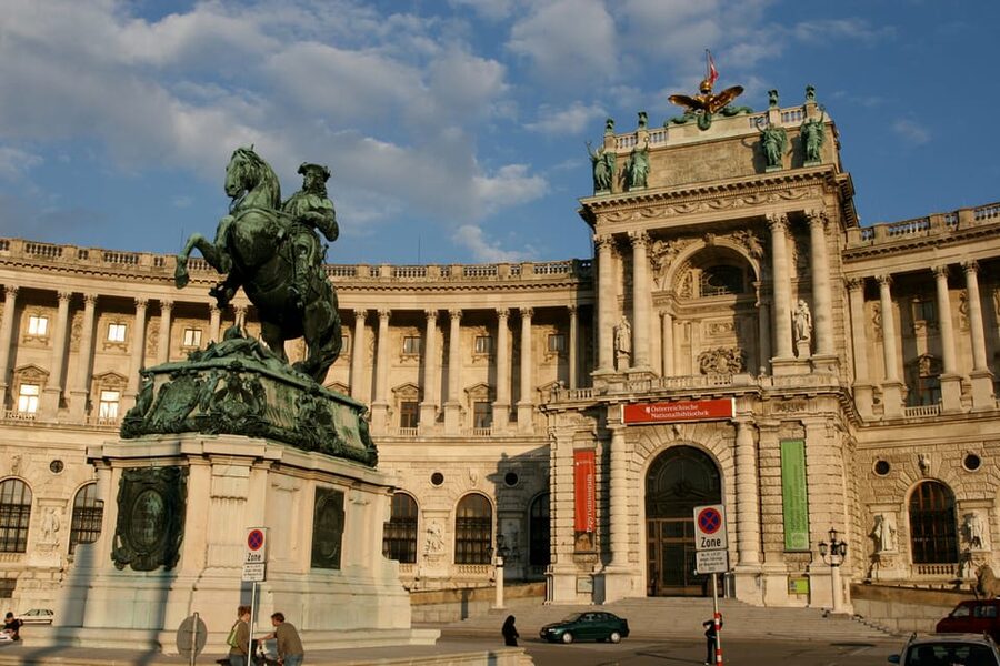 Vienna Full Day Tour from Prague - Hofburg and the center of Vienna