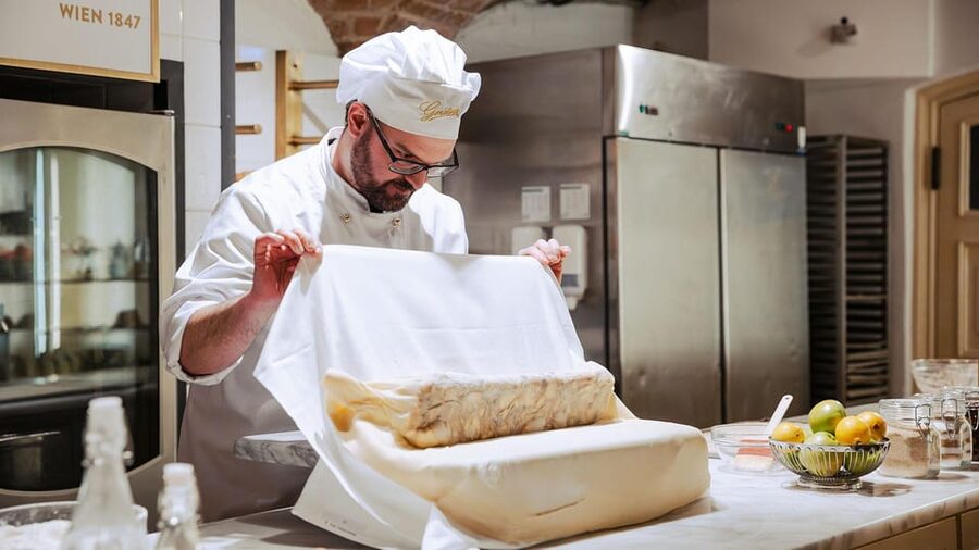 Vienna: Gerstner KuK Hofzuckerbäcker Baking Show & Tasting - Why the dough makes this a real Viennese lesson