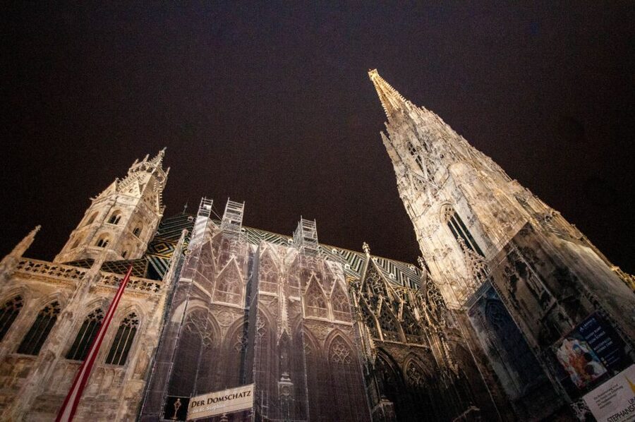 Vienna: Ghosts and Legends Guided Nighttime Walking Tour - Vampires, witches, and Vienna’s Dracula link