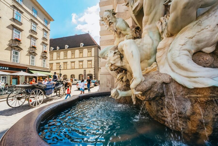 Vienna: Guided Walking Tour of City Center Highlights - The Hofburg and the Habsburg center