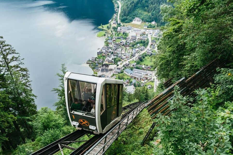 Vienna: Hallstatt & Alpine Peaks Day Trip with Skywalk Lift - Why Hallstatt makes a worthwhile day from Vienna