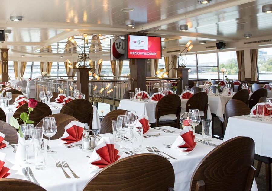 Vienna: Heurigen Cruise with Viennese Songs and Buffet - What the evening schedule is likely to feel like