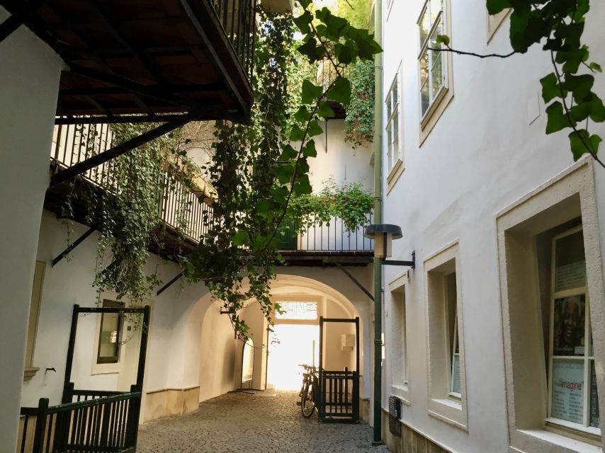 Vienna: Hidden Gems near St. Stephen's & Old University - Starting at Albertina Square