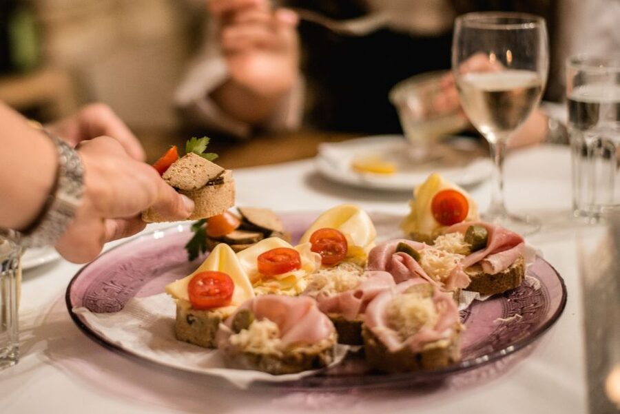 Vienna: Hidden Wine Cellars Tasting Experience - The language issue you should plan for