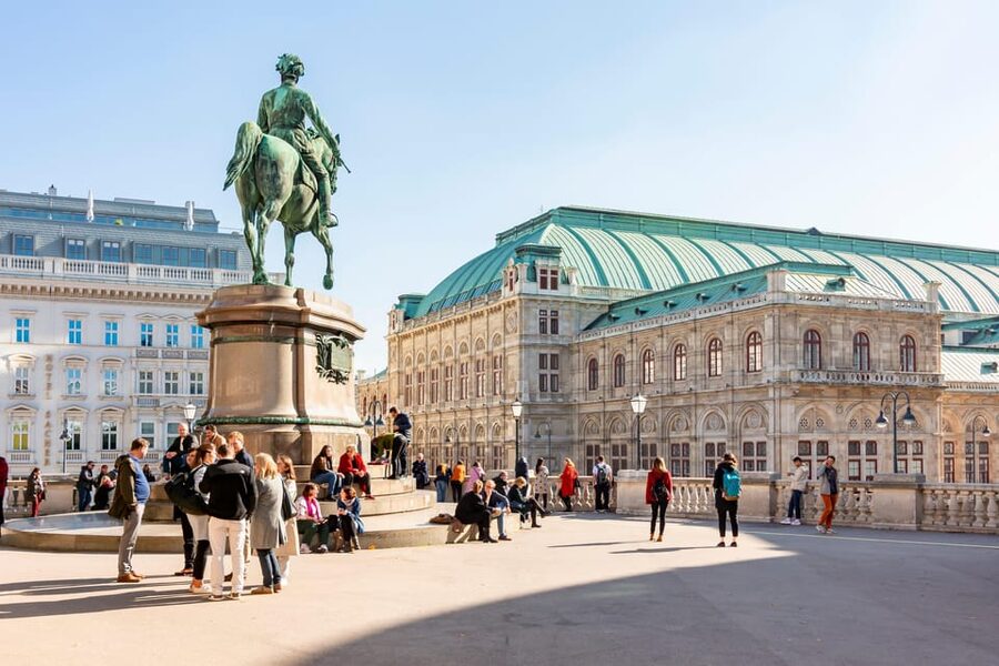 Vienna: Highlights Private Tour, Palaces & Sacher Cake - What $134 means for the value