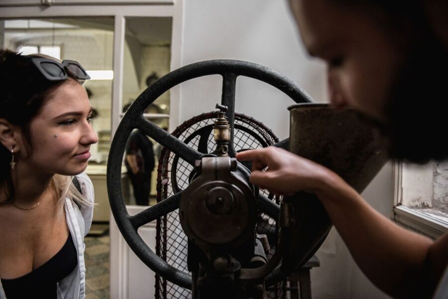 Vienna: Historical Pharmacy Cellar Guided Tour - The former medicine cellar and laboratory
