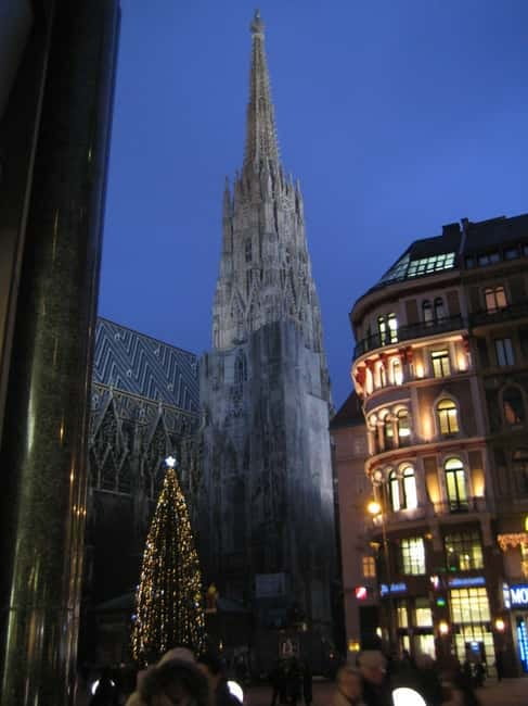 Vienna: History Highlight Walking Tour - Albertina and Vienna’s wartime scars