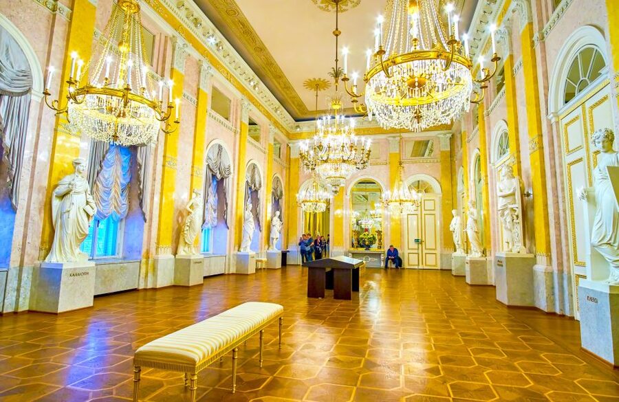 Vienna: Hofburg Palace and Sisi Museum Skip-the-Line Tour - A 4-hour route through Vienna’s Old Town