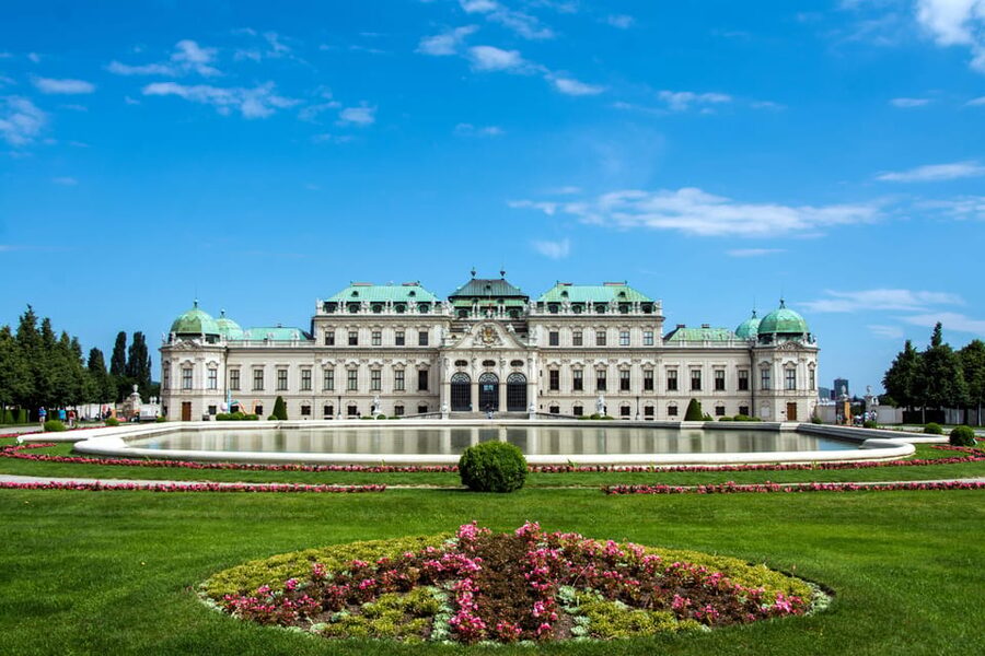Vienna: Hop-on Hop-off, Ferris Wheel, and River Cruise - The digital walking tour for extra context