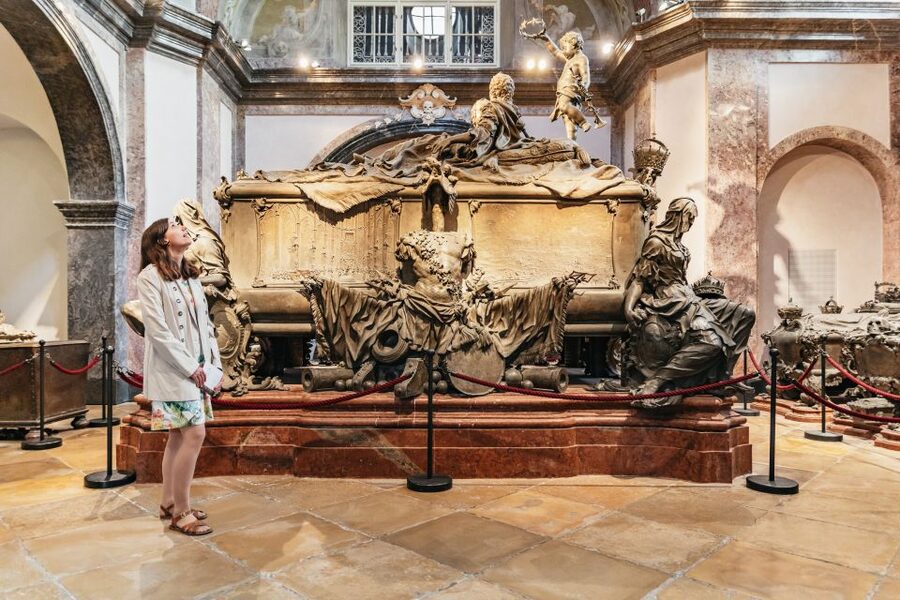 Vienna: Imperial Crypt Entrance Ticket - What makes the setting feel different
