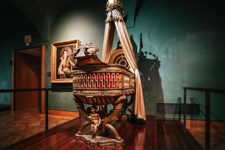 Vienna: Imperial Treasury in the Hofburg Palace - Audio Guide or Personal Guide?