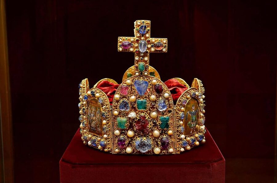 Vienna: Imperial Treasury & New Hofburg Palace Combo Ticket - Starting at the Imperial Treasury in Schweizerhof