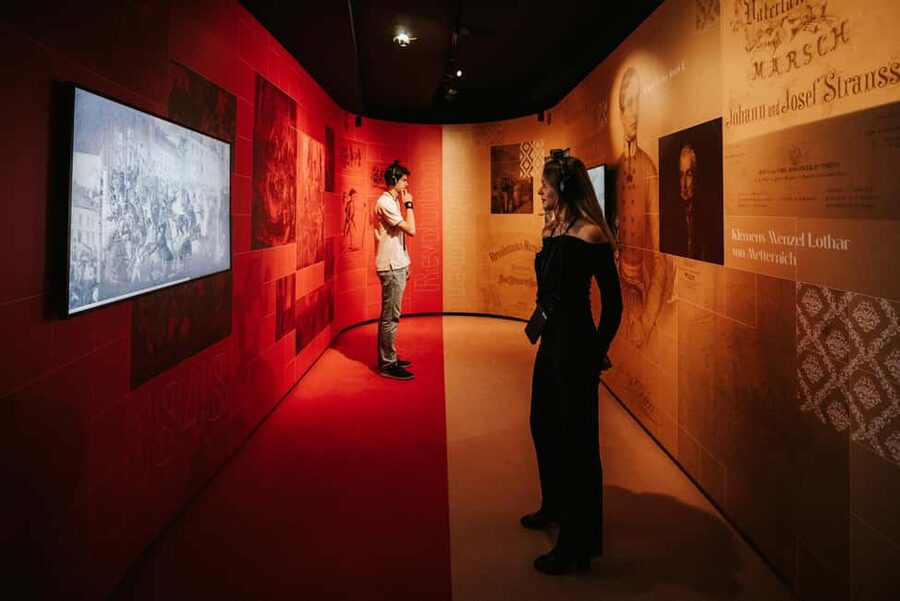 Vienna: Johann Strauss - Immersive Audiovisual Experience Ticket - Choosing the right ticket and visit time