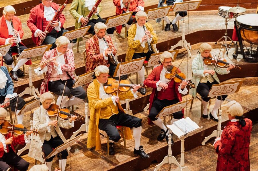 Vienna: Mozart Concert and Austrian Delights Dinner - Mozart, Strauss, and the concert program