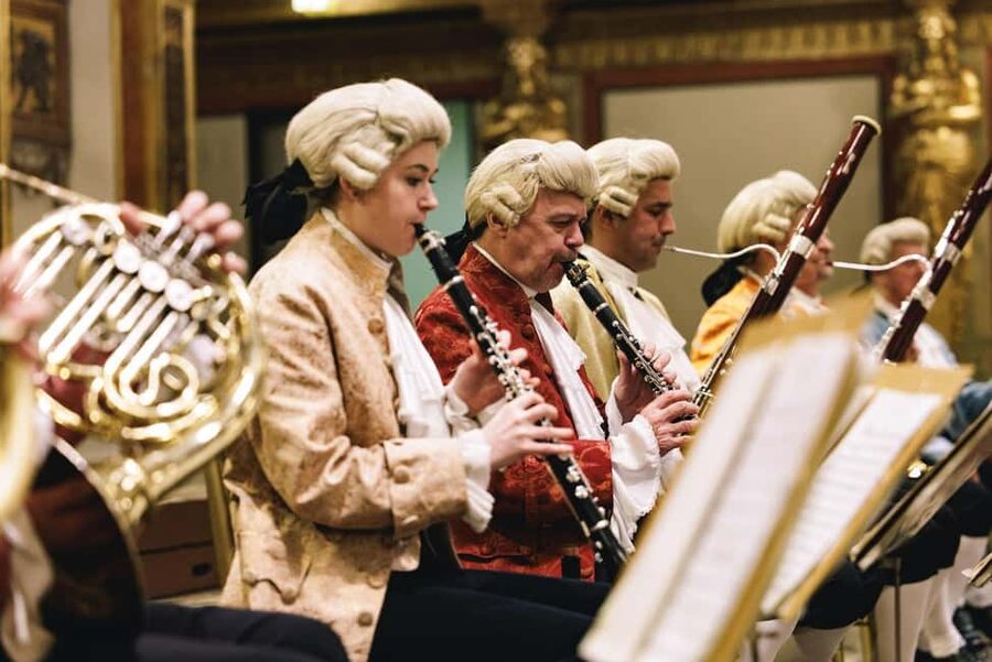 Vienna: Mozart Concert at the Vienna State Opera - The musicians, singers, and theatrical presentation