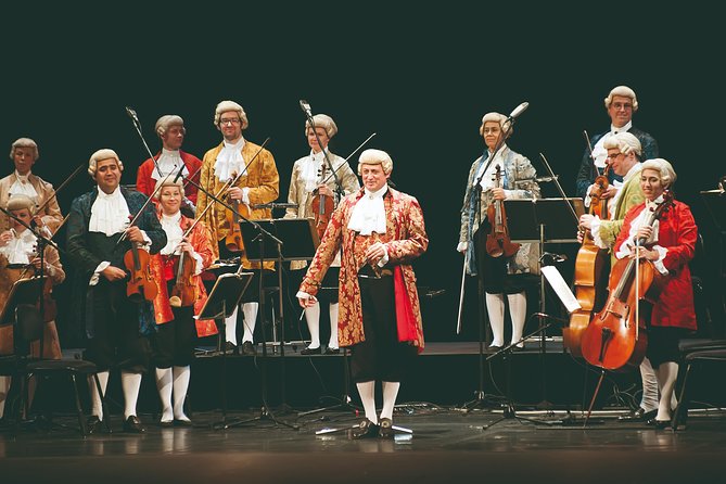 Vienna Mozart Concert in Historical Costumes at the Musikverein - The Golden Hall and Brahms Hall are different experiences