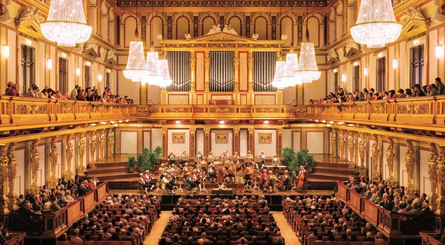 Vienna: Mozart Concert with Dinner and Carriage Ride - Is $443 per person good value?