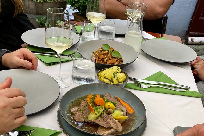 Vienna Nightlife Experience: Food, Wine, Cocktails & Vibes - What Wolfy and Maria add to the evening