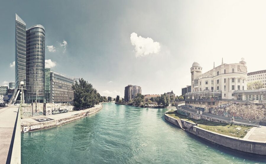 Vienna: Private 3-Hour City Highlights Van Tour - Schönbrunn Palace and the pleasure gardens