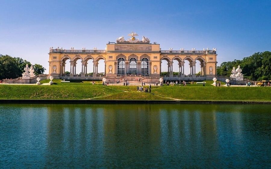 Vienna: Private Half-Day Sightseeing Tour - Vienna State Opera, City Hall, and Parliament
