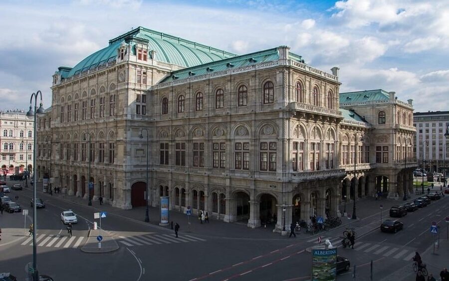 Vienna: Private Half-Day Sightseeing Tour - Schönbrunn Palace needs more than a quick look
