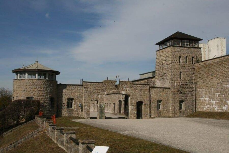 Vienna: Private tour Mauthausen and Linz - Key points to know before booking