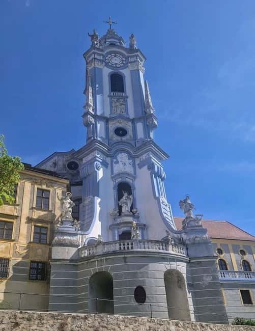 Vienna: Private Wachau tour to Dürnstein and Melk - How the private vehicle affects value