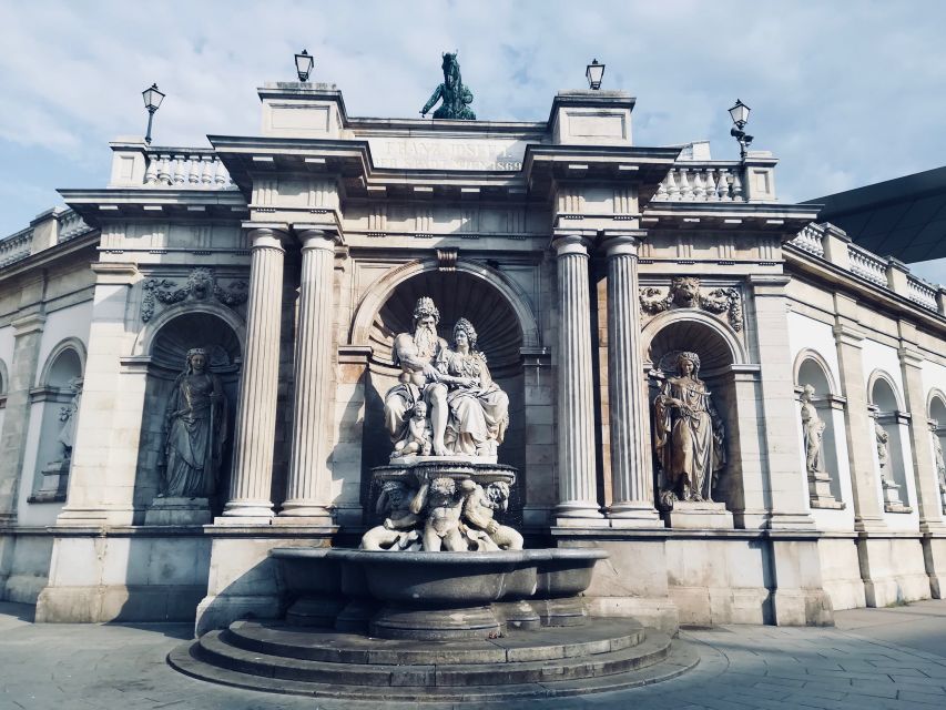 Vienna: Private Walking Tour - Starting near 1010 and finding your guide