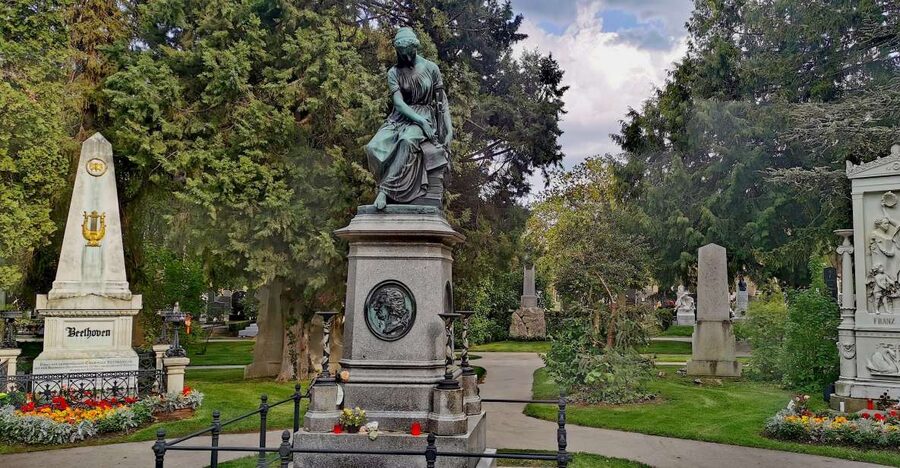 Vienna: Private Walking Tour of the Central Cemetery - Why Vienna’s Central Cemetery makes a strong walking tour