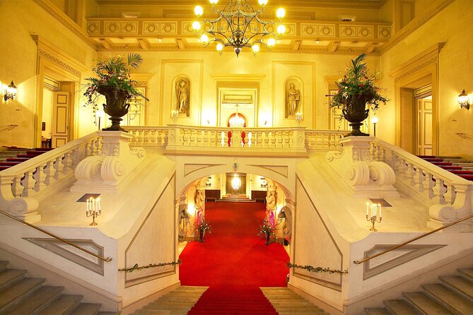 Vienna Residence Orchestra: Mozart and Strauss Concert - Opera singers and ballet dancers change the rhythm