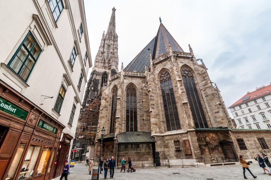 Vienna: Romantic Old Town 2-Hour Discovery Tour - The Jesuit quarter and the old university district