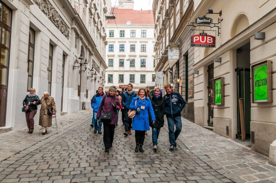 Vienna: Romantic Old Town 2-Hour Discovery Tour - Narrow lanes and courtyards behind the grand streets