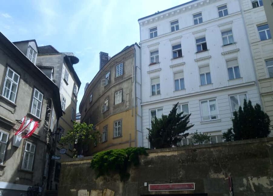 Vienna's Highlights in two hours (two options) - Why Vienna’s Greek Quarter makes a good two-hour walk