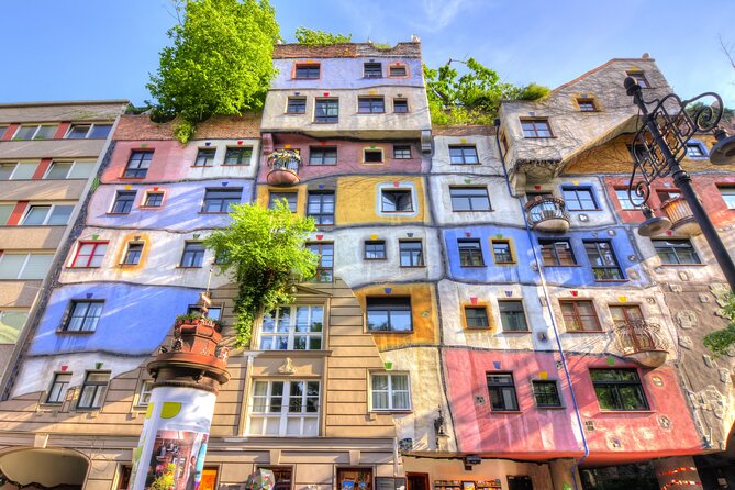 Vienna Scavenger Hunt and Highlights Self Guided Audio Tour - Peterskirche and the compact city center