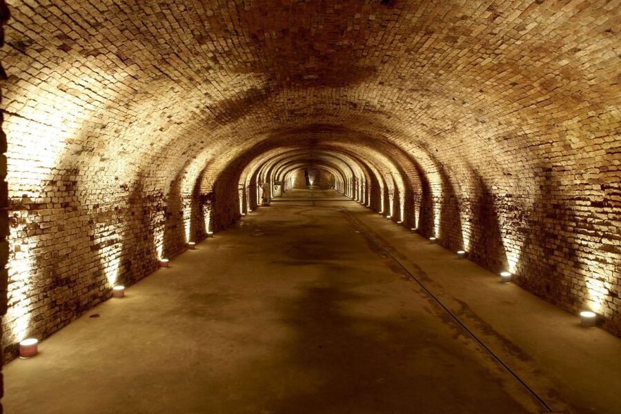 Vienna: Schlumberger Wine Cellar Guided or Self-Guided Tour - Getting there from central Vienna