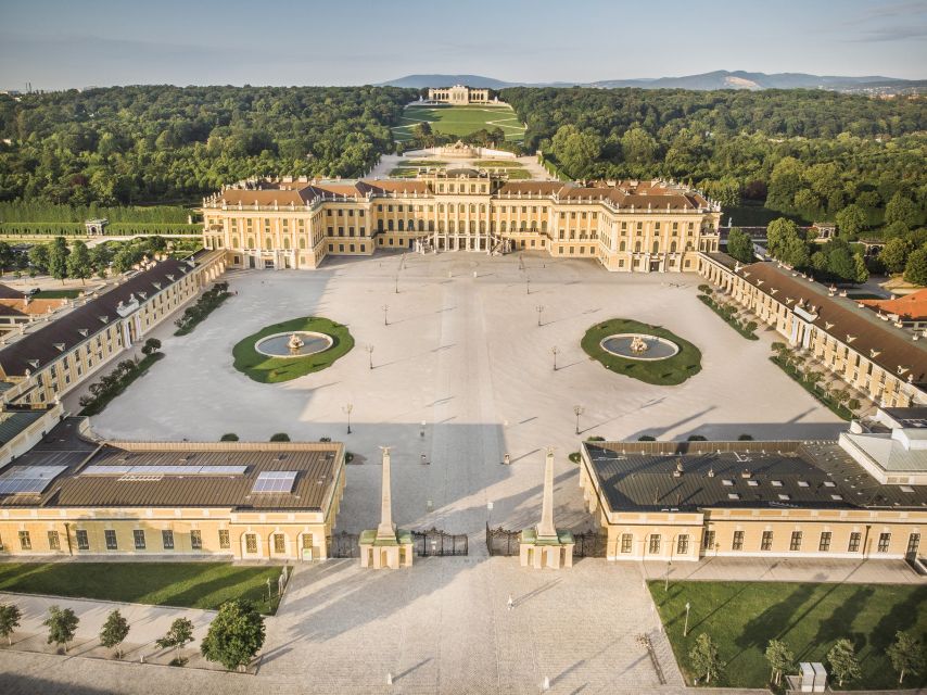 Vienna: Schönbrunn Palace Entry Ticket with Lunch - Lunch at Joseph II Restaurant before the palace