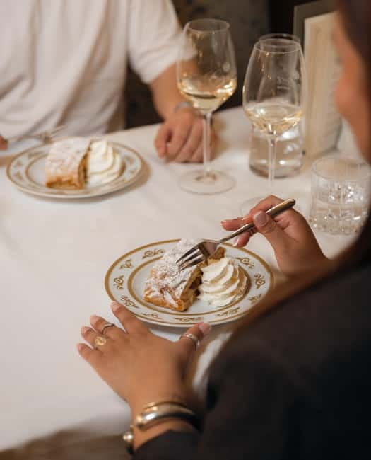 Vienna: Schönbrunn Palace Evening Tour, Dinner and Concert - Practical details before you book