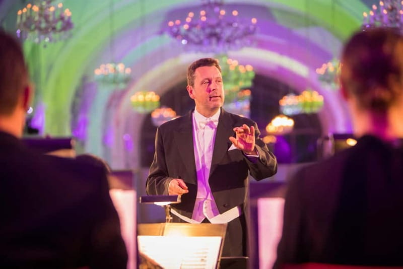 Vienna: Schönbrunn Palace Evening Tour, Dinner and Concert - Why Schönbrunn works so well at night
