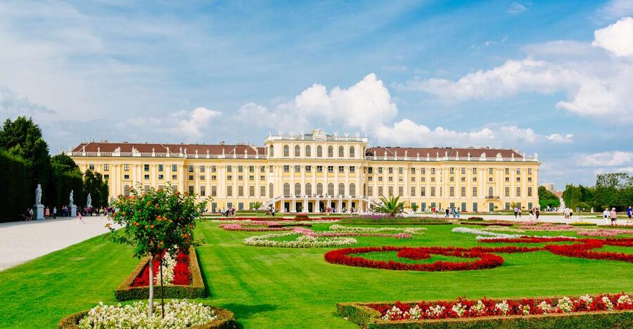 Vienna: Schönbrunn Palace & Garden Skip-the-Line Guided Tour - Why Schönbrunn deserves a guided visit