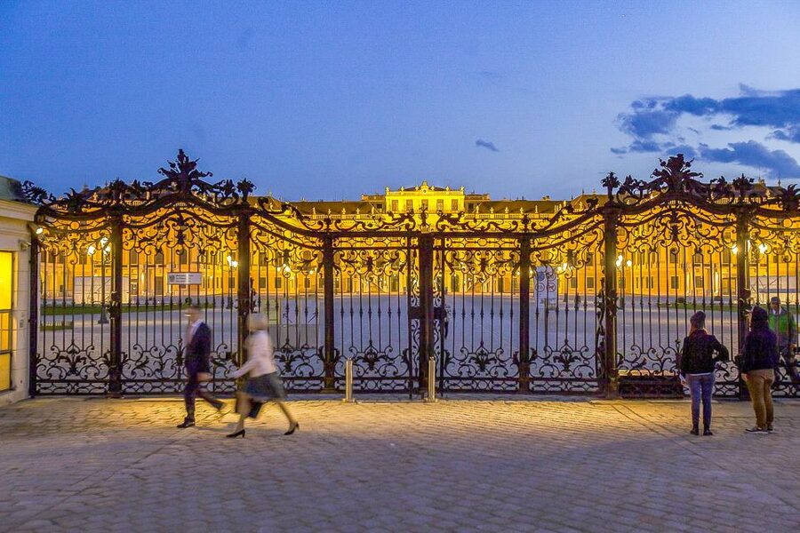 Vienna: Schönbrunn Palace & Gardens Skip-the-Line Tour - What the skip-the-line benefit is really worth