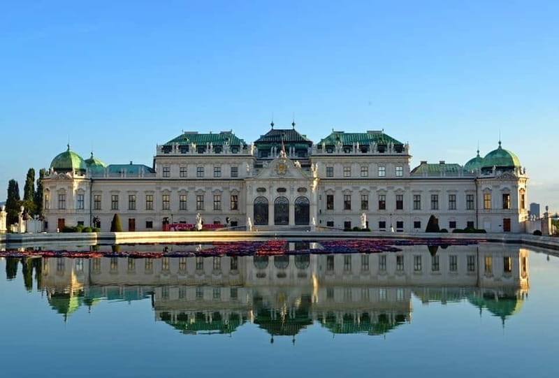 Vienna: Sightseeing Tour in an 8 seats electric classic car - Stadtpark, music, and famous hotels