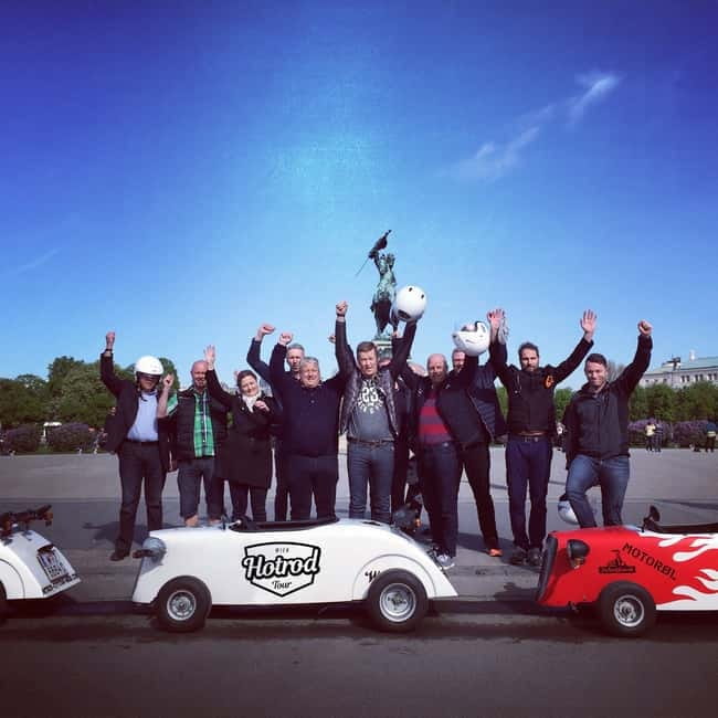 Vienna: Sightseeing Tour in Hotrod - The route from Judengasse to the Ringstrasse