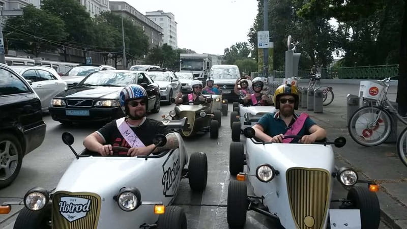Vienna: Sightseeing Tour in Hotrod - What driving the hot rod is really like