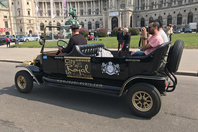 Vienna: Silver Tour (30 min) Vienna City Center Sightseeing Tour - The Spanish Riding School and its imperial tradition