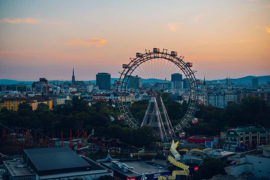 Vienna: Skip-the-cashier-desk-line Giant Ferris Wheel Ride - Key points to know