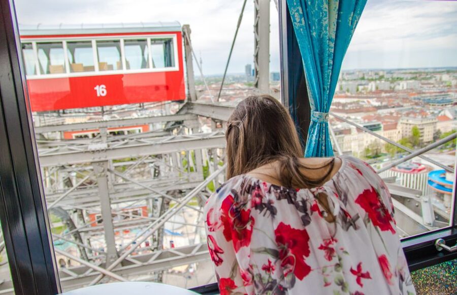Vienna: Skip-the-cashier-desk-line Giant Ferris Wheel Ride - How the online ticket earns its keep